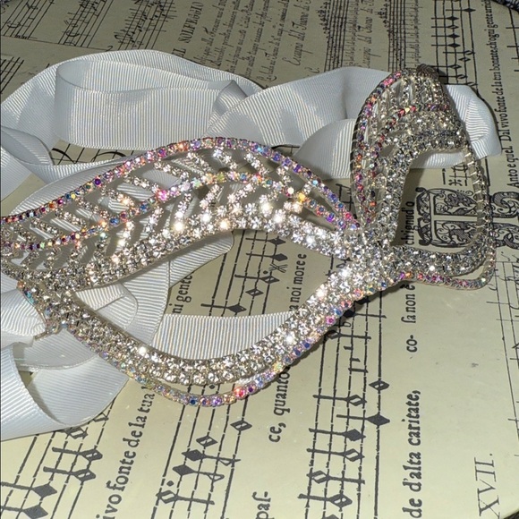 Accessories - Silver Toned Rhinestone Encrusted Masquerade Mask